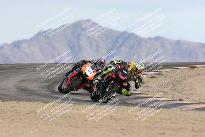 media/Nov-16-2025-Race Pace (Sun) [[8c5fa54630]]/Non Verified Riders (1st 20 Minutes)/6-Turn 12 (2pm)/